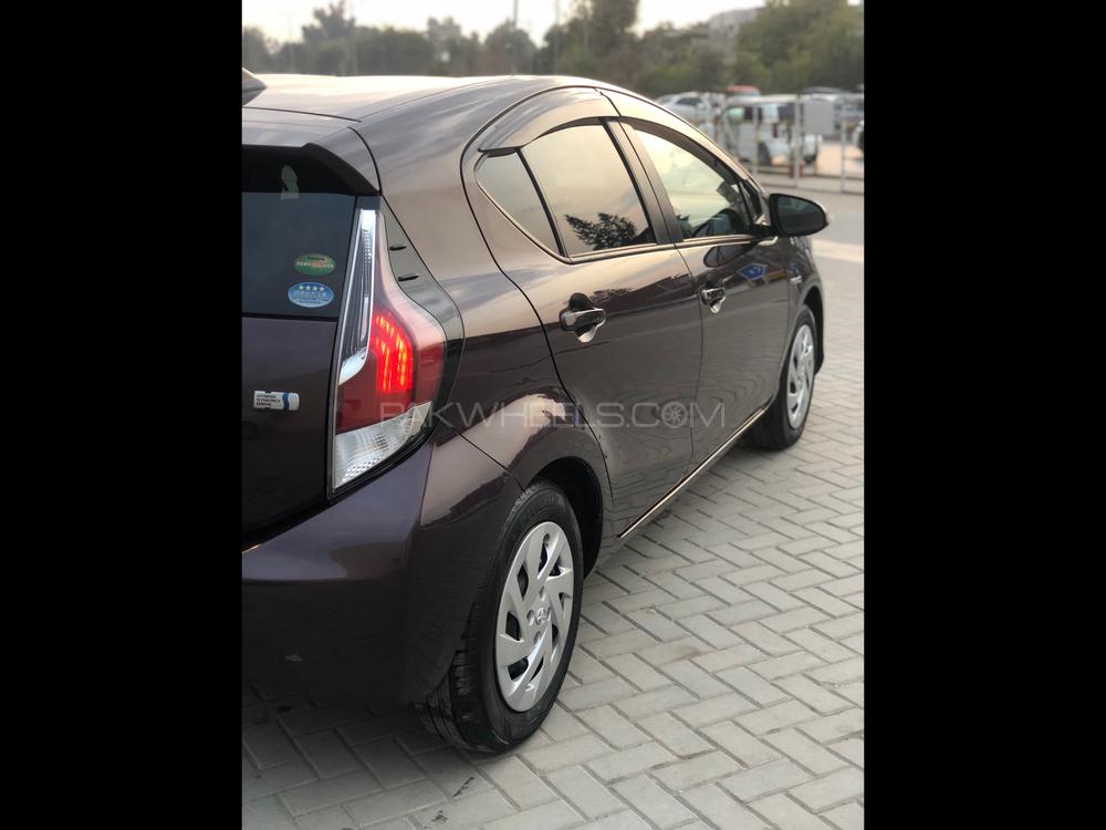 Toyota Aqua 2017 for Sale in Peshawar Toyota Aqua 2017 for Sale in Peshawar Image-4