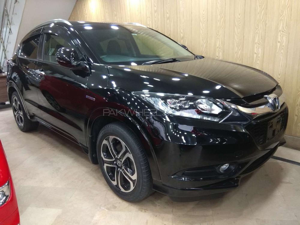 Honda Vezel 2014 for Sale in Lahore Image-1