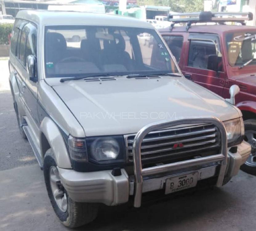 Mitsubishi Pajero 1995 for Sale in Charsadda Image-1