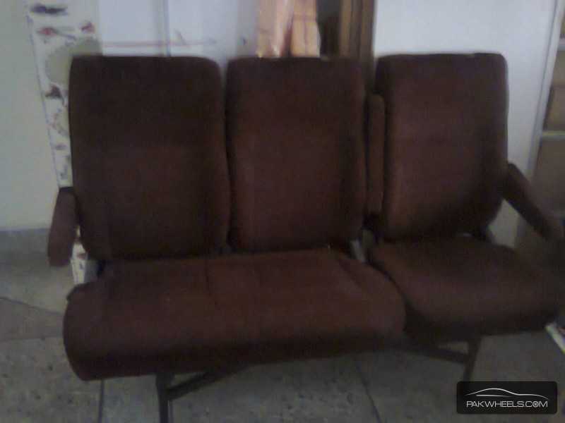 Reclyning Seat for Toyota Hiace Van Image-1