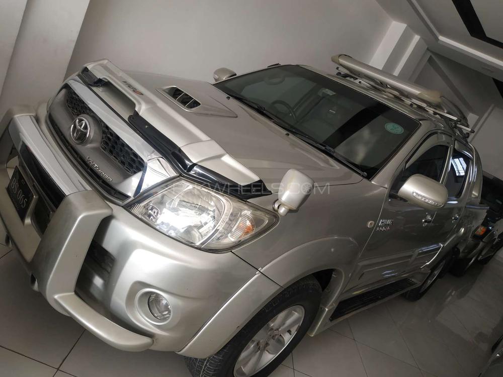Toyota Hilux 2010 for Sale in Peshawar Image-1