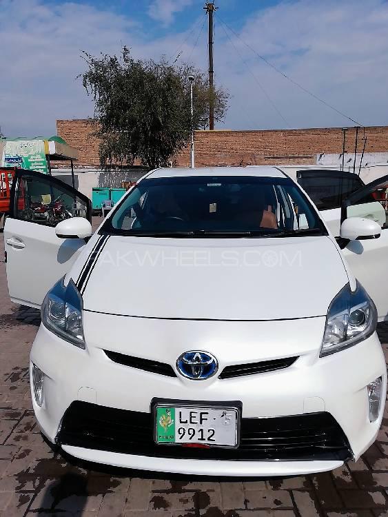 Toyota Prius 2015 for Sale in Faisalabad Image-1
