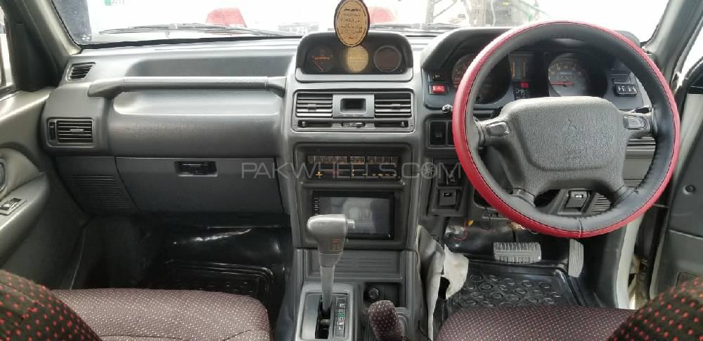 Mitsubishi Pajero 1995 for Sale in Lahore Mitsubishi Pajero 1995 for Sale in Lahore Image-7