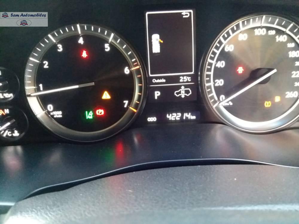 Lexus LX Series 2015 for Sale in Karachi Lexus LX Series 2015 for Sale in Karachi Image-5
