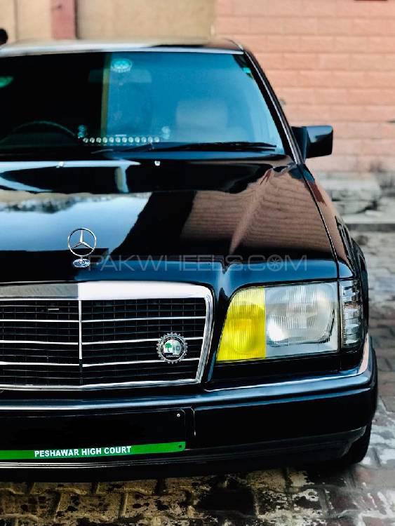 Mercedes Benz E Class 1994 for Sale in Peshawar Image-1