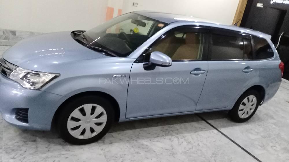 Toyota Corolla Fielder 2015 for Sale in Mardan Image-1