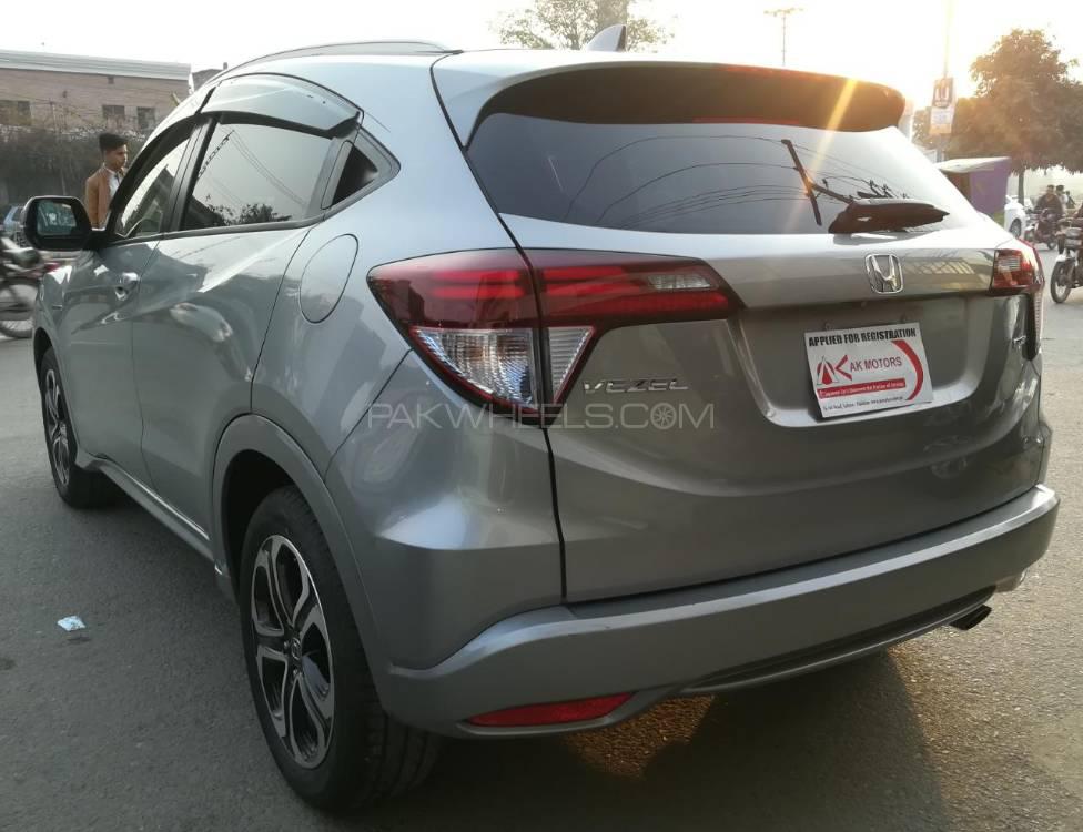 Honda Vezel 2014 for Sale in Lahore Honda Vezel 2014 for Sale in Lahore Image-5