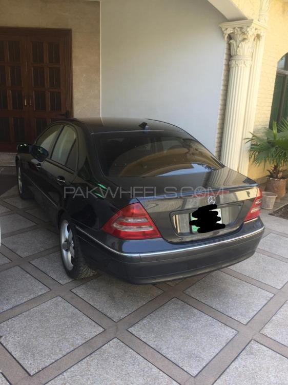 Mercedes Benz E Class 2001 for Sale in Lahore Image-1