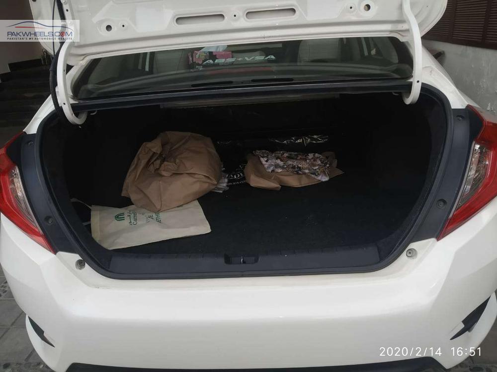 Honda Civic 2018 for Sale in Lahore Honda Civic 2018 for Sale in Lahore Image-11