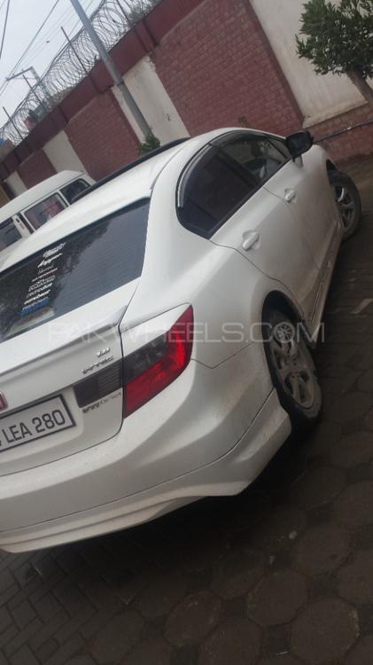 Honda Civic - 2014  Honda Civic - 2014  Image-5