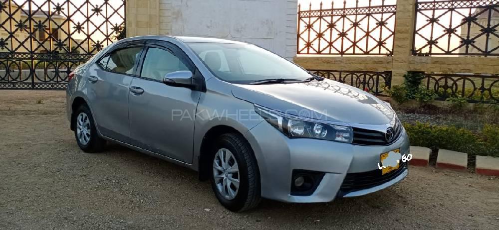 Toyota Corolla 2015 for Sale in Karachi Image-1