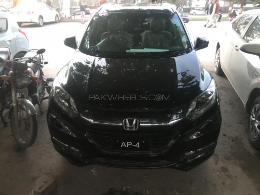 Honda Vezel 2015 for Sale in Islamabad Image-1