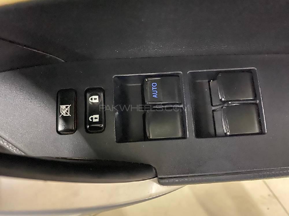 Toyota Corolla 2019 for Sale in Peshawar Toyota Corolla 2019 for Sale in Peshawar Image-6