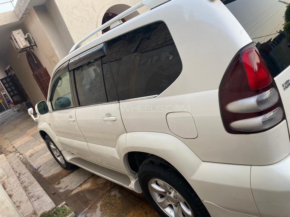 Toyota Prado 2004 for Sale in Multan Toyota Prado 2004 for Sale in Multan Image-3