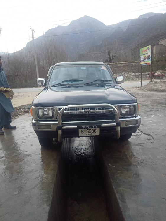 Toyota Hilux 1992 for Sale in Swat Image-1