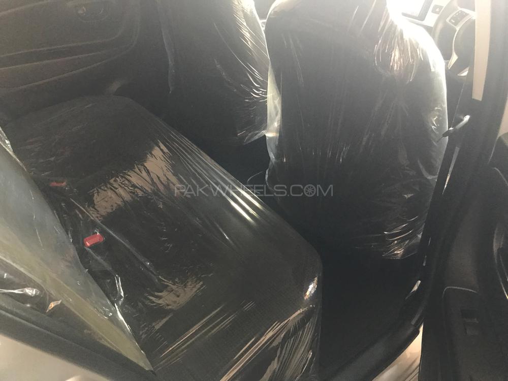 Toyota Vitz 2016 for Sale in Karachi Toyota Vitz 2016 for Sale in Karachi Image-6