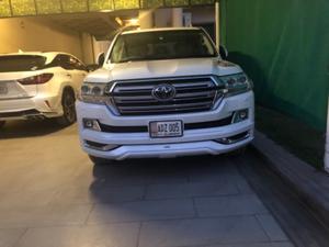 Toyota Land Cruiser - 2017
