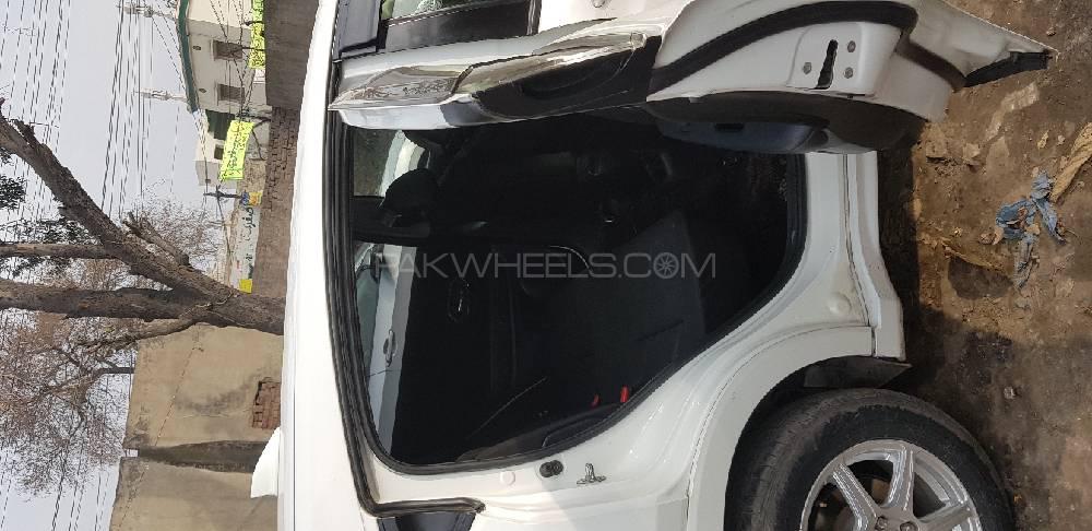 Honda Vezel 2014 for Sale in Lahore Honda Vezel 2014 for Sale in Lahore Image-8