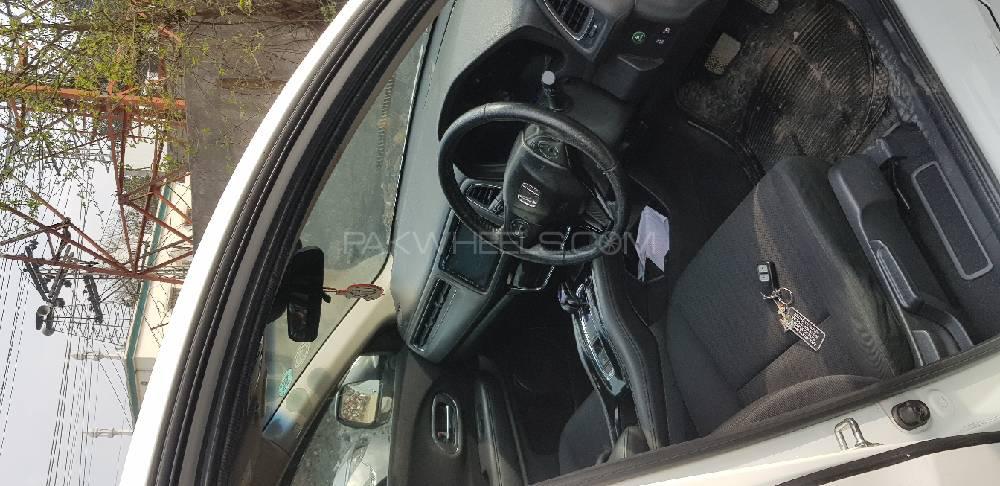 Honda Vezel 2014 for Sale in Lahore Honda Vezel 2014 for Sale in Lahore Image-7