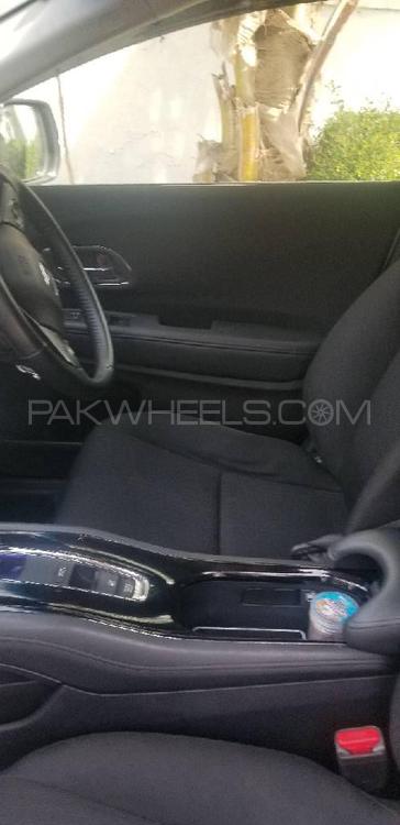 Honda Vezel 2014 for Sale in Karachi Honda Vezel 2014 for Sale in Karachi Image-5