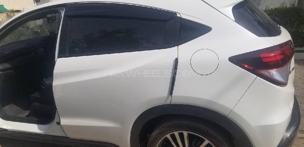 Honda Vezel 2014 for Sale in Karachi Honda Vezel 2014 for Sale in Karachi Image-7