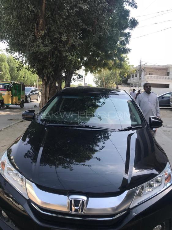 Honda Grace Hybrid 2015 for Sale in Karachi Image-1