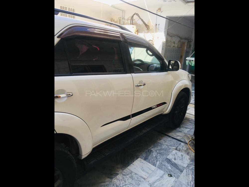 Toyota Fortuner 2015 for Sale in Sargodha Toyota Fortuner 2015 for Sale in Sargodha Image-5