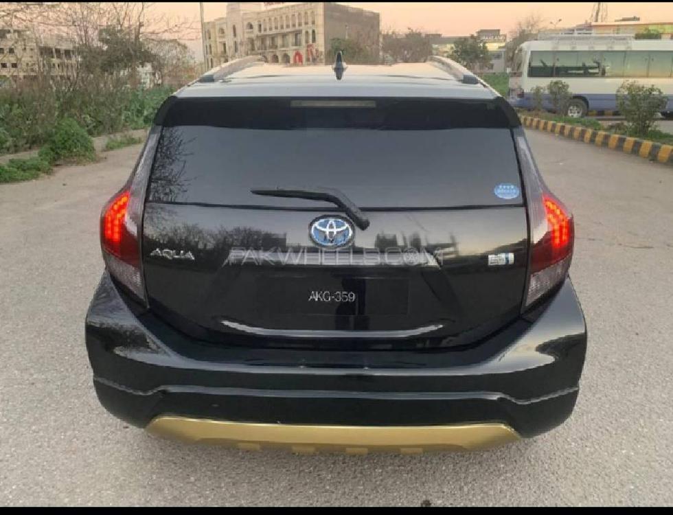 Toyota Aqua 2016 for Sale in Sialkot Image-1