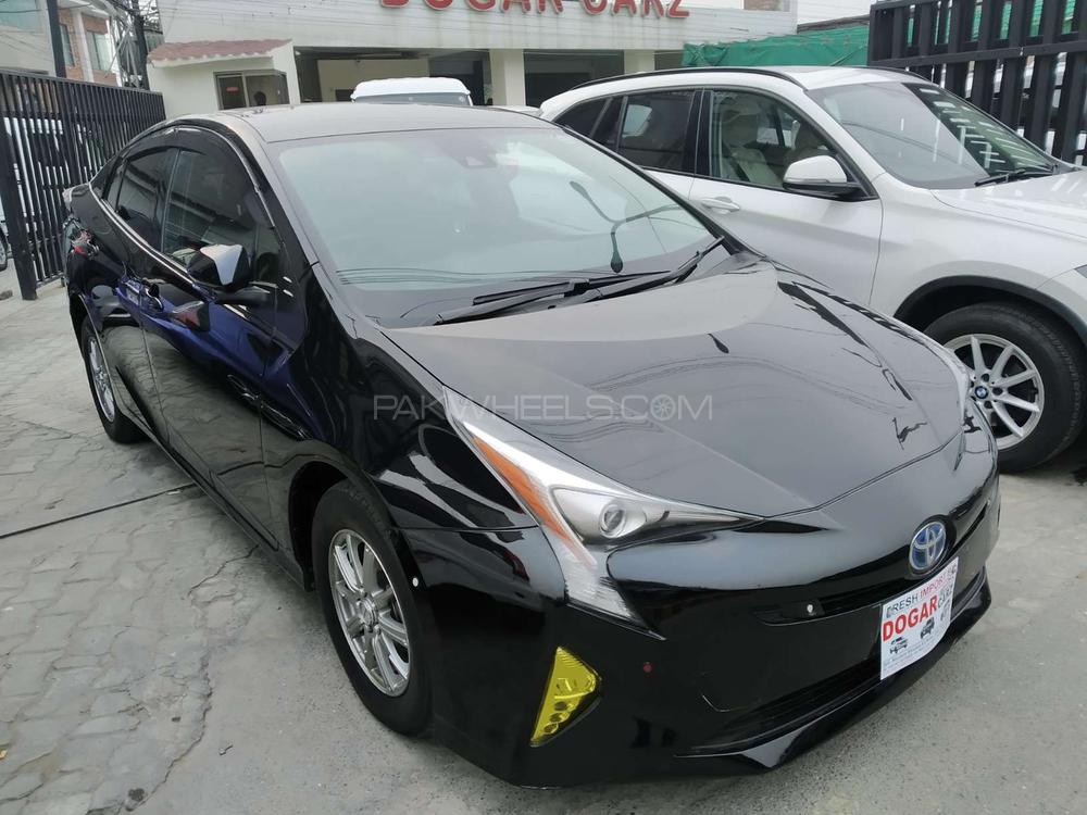 Toyota Prius 2016 for Sale in Lahore Toyota Prius 2016 for Sale in Lahore Image-3