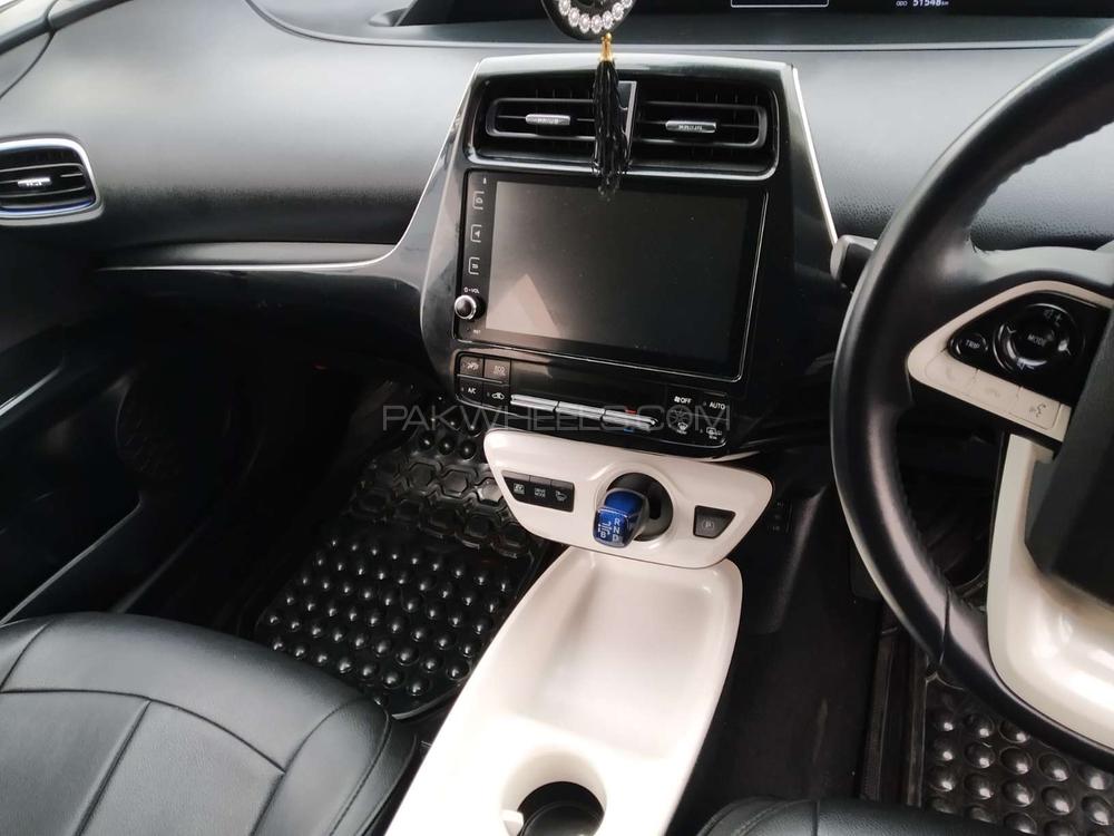 Toyota Prius 2016 for Sale in Lahore Toyota Prius 2016 for Sale in Lahore Image-7
