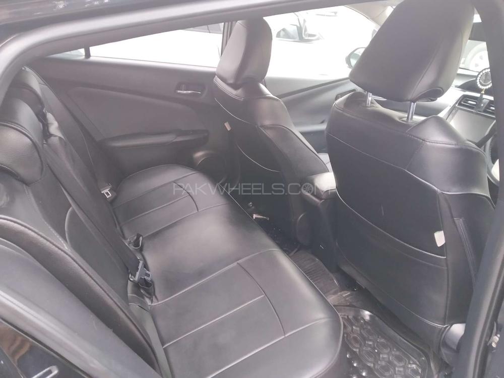 Toyota Prius 2016 for Sale in Lahore Toyota Prius 2016 for Sale in Lahore Image-12