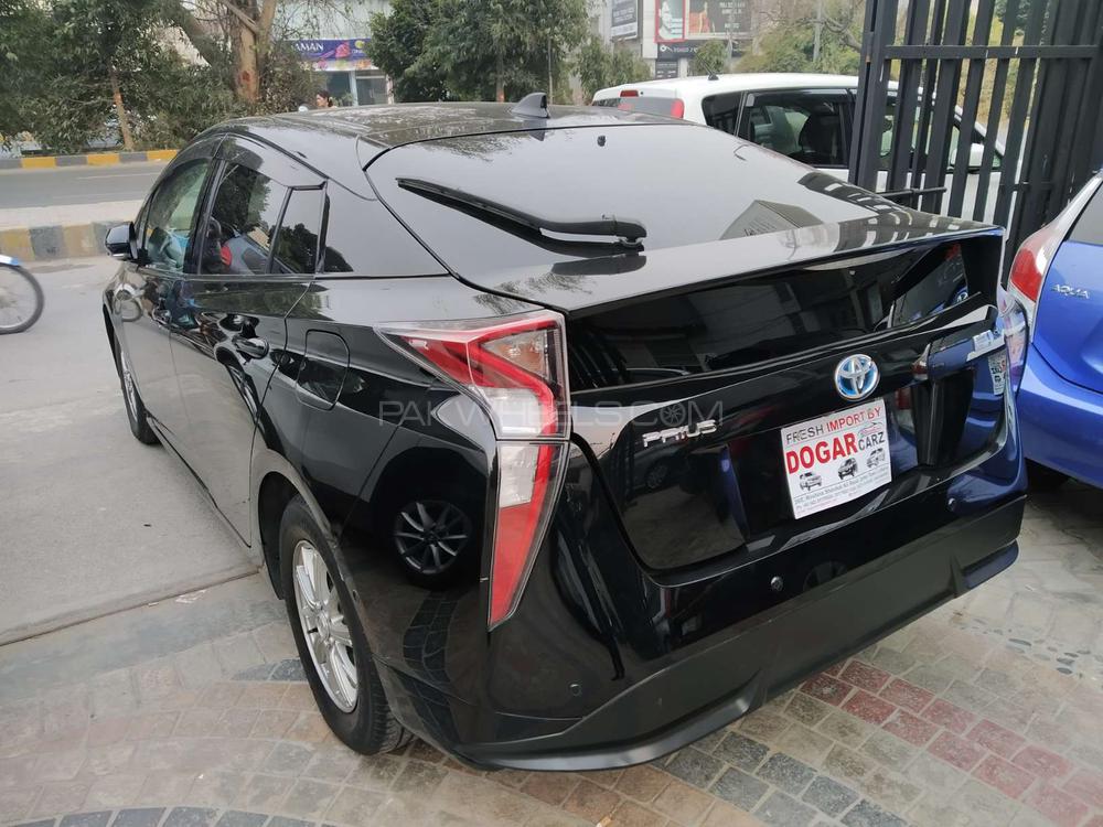 Toyota Prius 2016 for Sale in Lahore Toyota Prius 2016 for Sale in Lahore Image-15