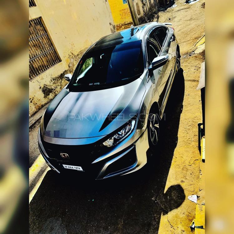 Honda Civic - 2018  Image-1