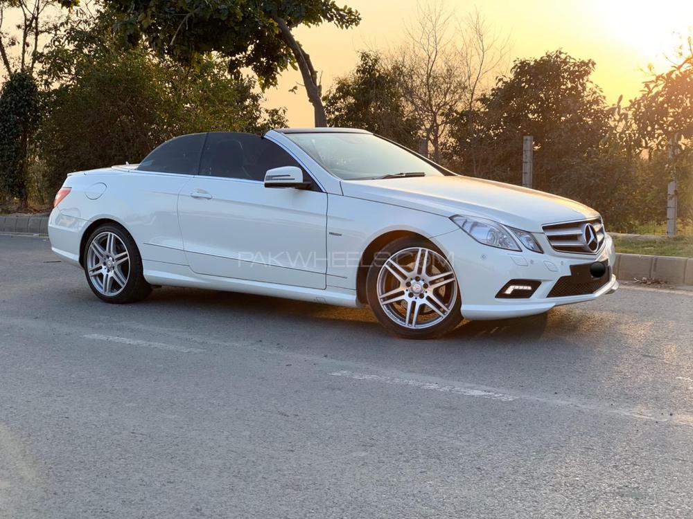 Mercedes Benz E Class Cabriolet 2010 for Sale in Lahore Image-1