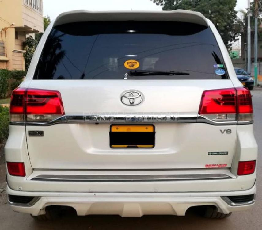 Toyota Land Cruiser 2013 for Sale in Karachi Toyota Land Cruiser 2013 for Sale in Karachi Image-2