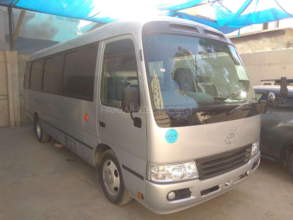 Toyota Coaster 2015 for Sale in Karachi Image-1