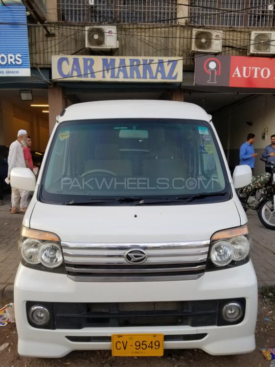 Daihatsu Atrai Wagon 2011 for Sale in Karachi Image-1