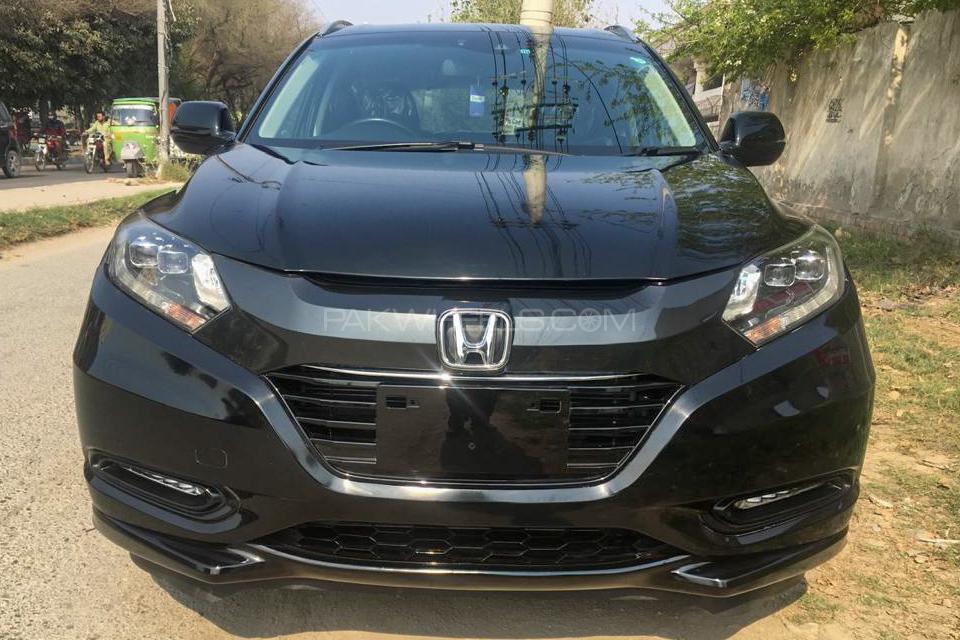 Honda Vezel 2016 for Sale in Lahore Image-1
