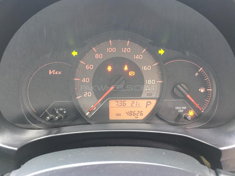Toyota Vitz 2014 for Sale in Lahore Toyota Vitz 2014 for Sale in Lahore Image-9