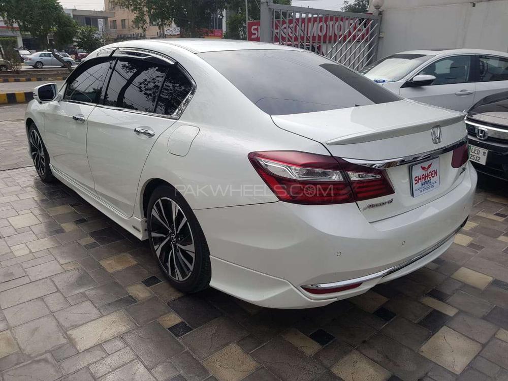 Honda Accord 2016 for Sale in Lahore Honda Accord 2016 for Sale in Lahore Image-12