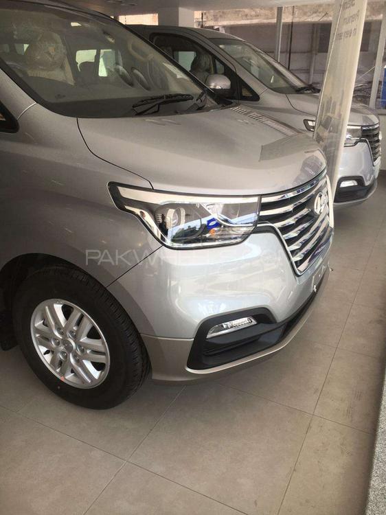 Hyundai Grand Starex 2020 for Sale in Peshawar Image-1