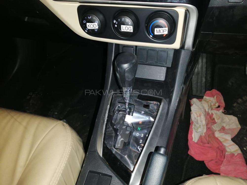 Toyota Corolla 2020 for Sale in Lahore Toyota Corolla 2020 for Sale in Lahore Image-4