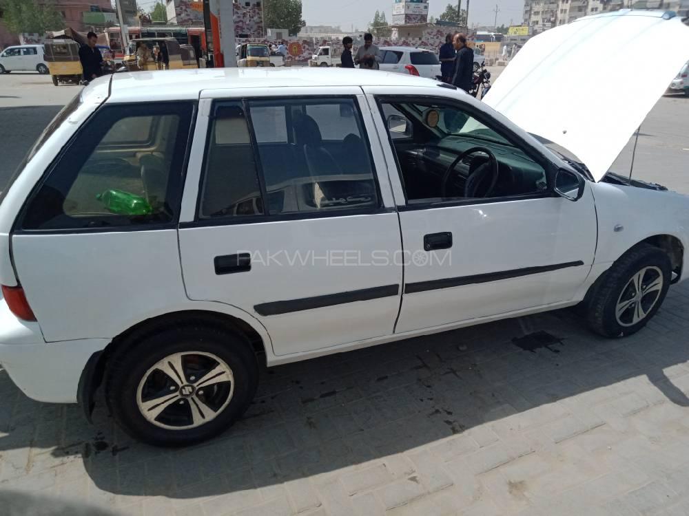 Suzuki Cultus 2000 for Sale in Karachi Suzuki Cultus 2000 for Sale in Karachi Image-3