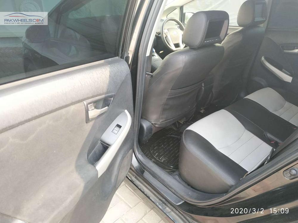 Toyota Prius 2012 for Sale in Lahore Toyota Prius 2012 for Sale in Lahore Image-17