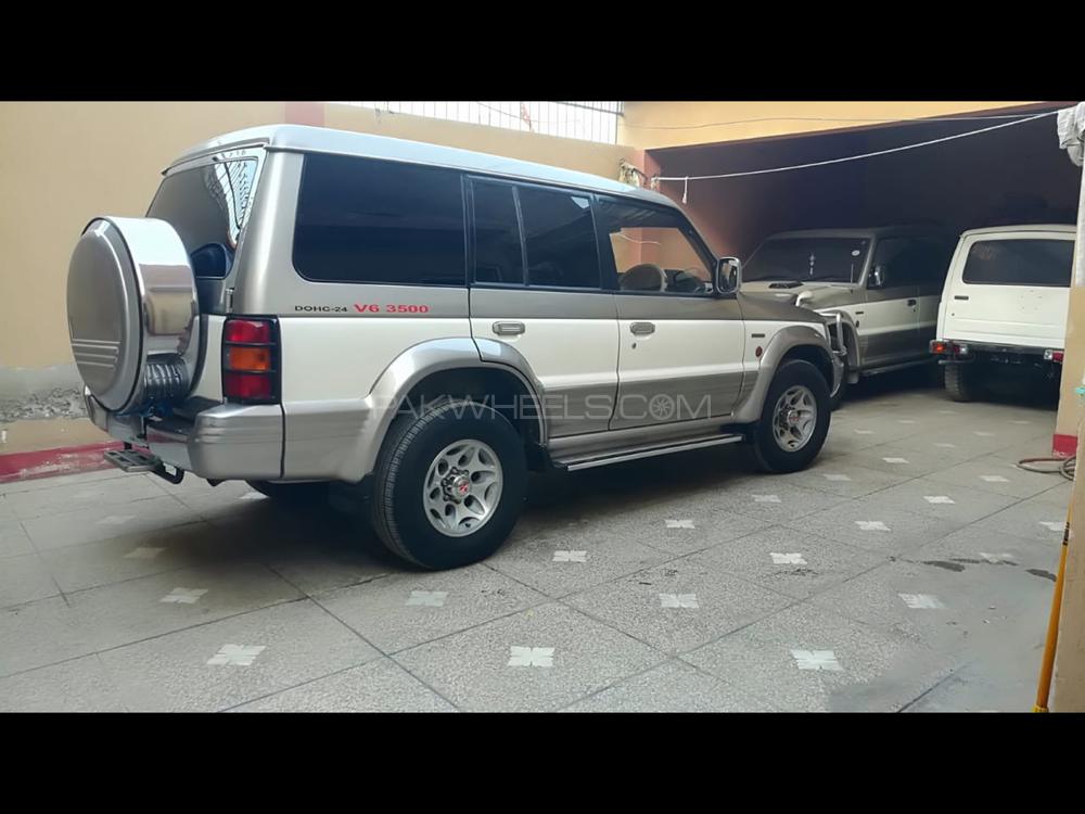 Mitsubishi Pajero 1997 for Sale in Sialkot Mitsubishi Pajero 1997 for Sale in Sialkot Image-6