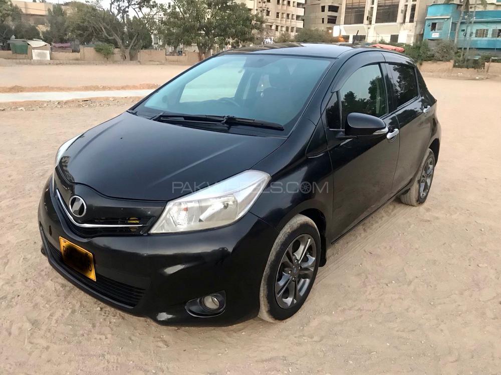 Toyota Vitz 2011 for Sale in Karachi Toyota Vitz 2011 for Sale in Karachi Image-4