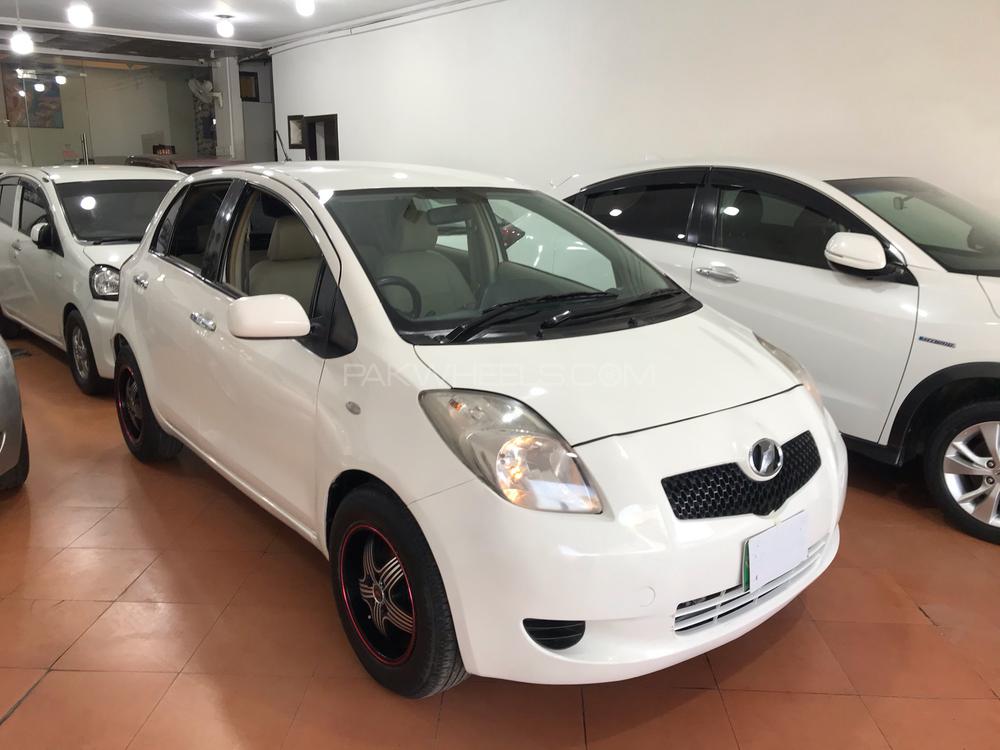 Toyota Vitz 2007 for Sale in Multan Image-1
