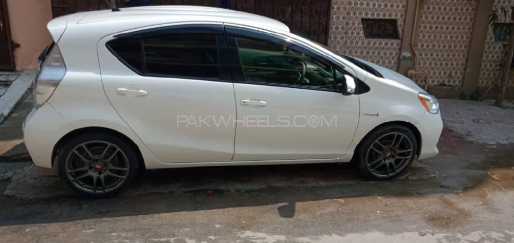 Toyota Aqua 2013 for Sale in Lahore Toyota Aqua 2013 for Sale in Lahore Image-4