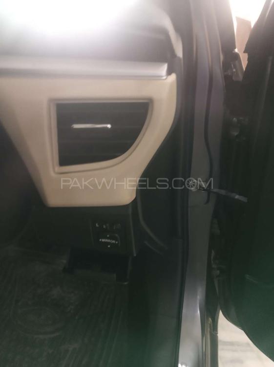 Toyota Corolla 2015 for Sale in Gujranwala Toyota Corolla 2015 for Sale in Gujranwala Image-8