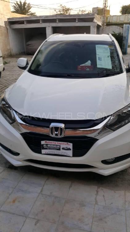 Honda Vezel 2015 for Sale in Nowshera Image-1